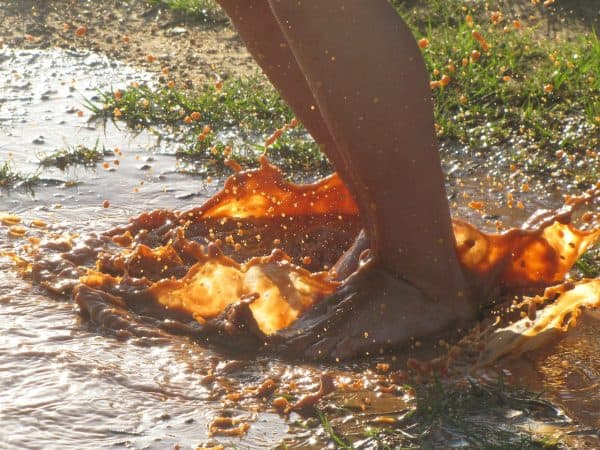 feet, splashing, water