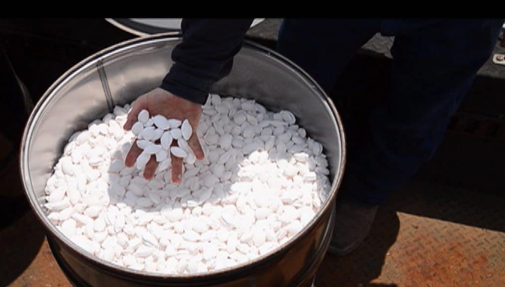 solid desiccant for gas dehydration