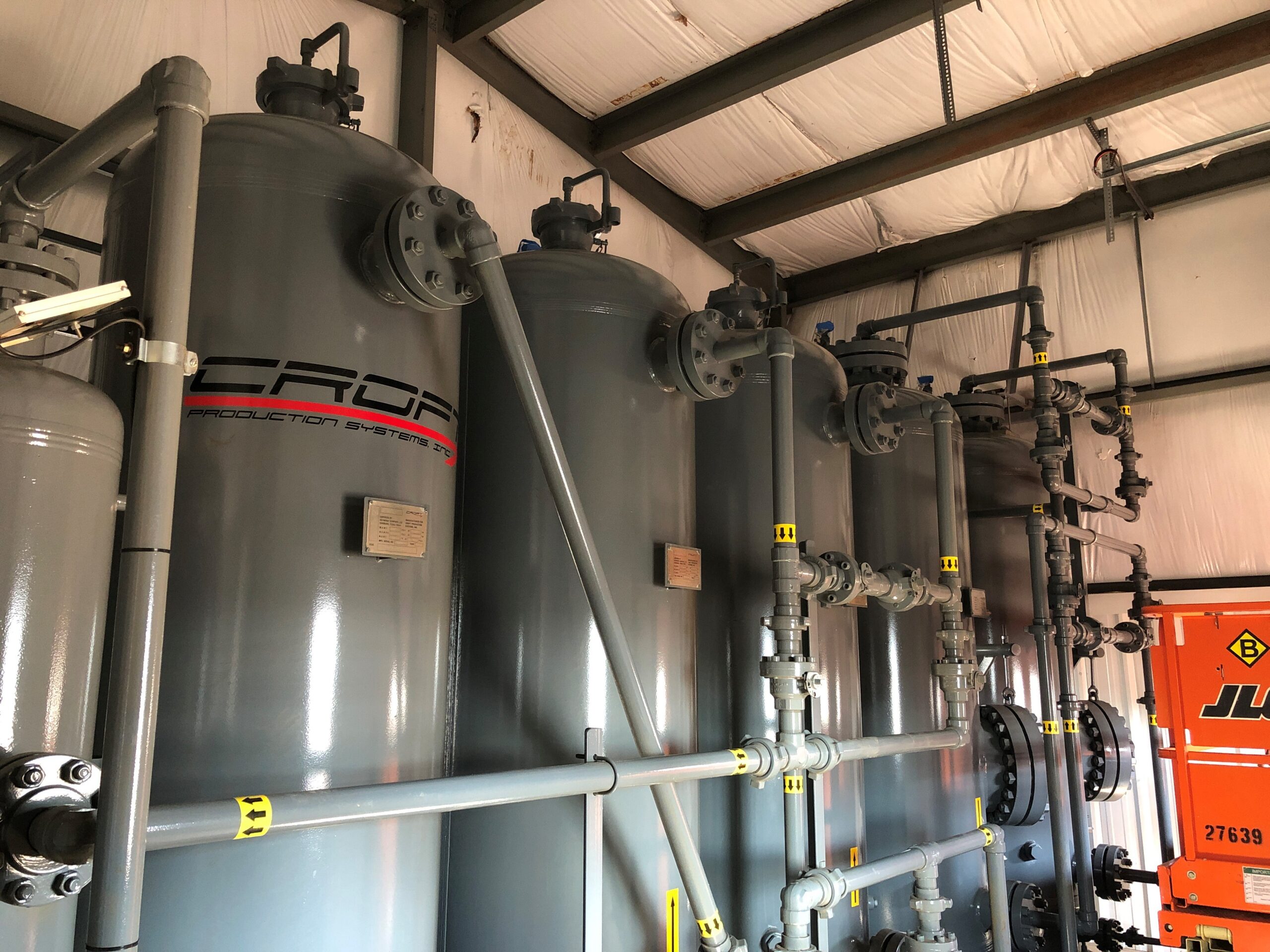 iron oxide H2S removal system, hydrogen sulfide removal system,
iron sponge gas treatment,
natural gas H2S removal,
iron oxide media gas treatment